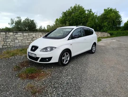 Seat Altea XL 1.6TDI...09/2026...novi motor, turbina, injektori, dvomaseni, kompresor klime....sve