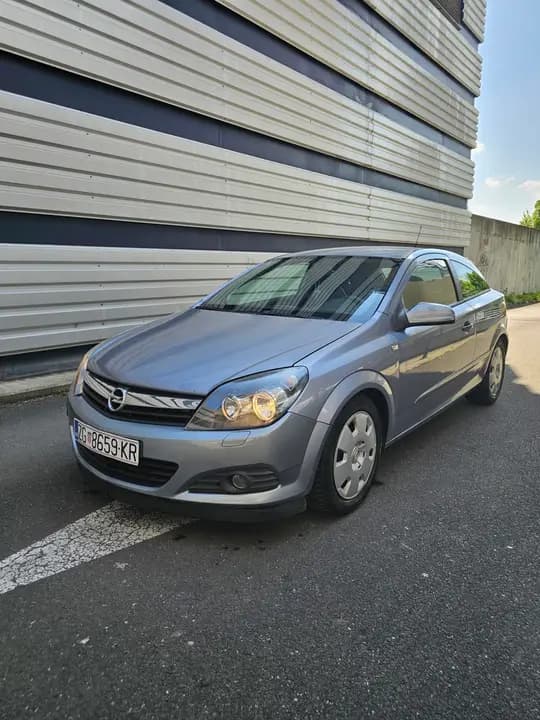 Opela Astra 1.4i GTC 2007.g Registriran do 20.11.2026 (Klima)