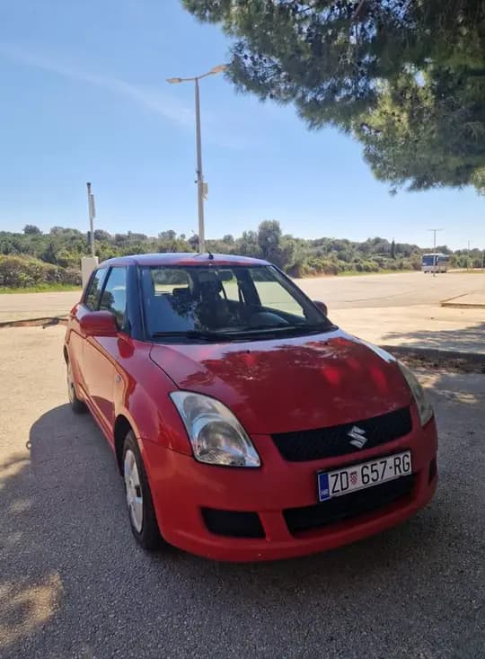  Suzuki Swift 1.3 Benzin 2008 - Nove gume, kvačilo, diskovi. 