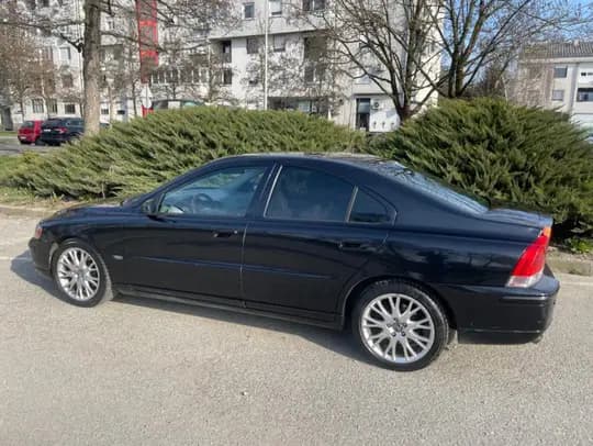Prodajem Volvo S60 2,4 D automatik, 2006. godište, 2900 eur
