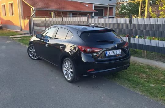Mazda 3 2018. god, automatska klima, kožna sjedala, bi-ksenonski farovi