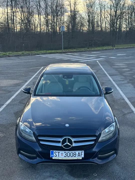 Mercedes-Benz C220d Bluetec