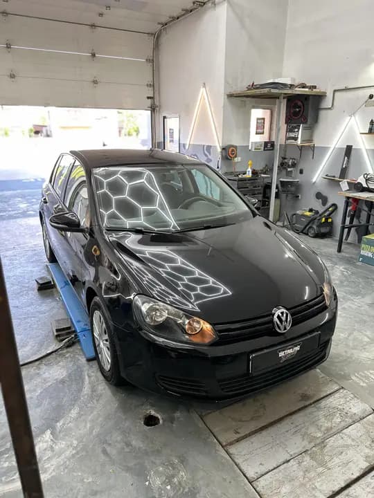 VW Golf 6 1.6 TDI, 2011., registriran do 07/2026 – 6.500 EUR