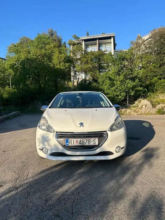Peugeot 208 1.6 HDI