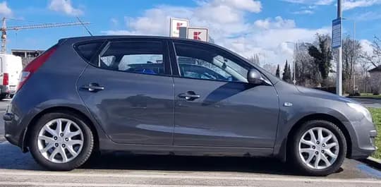 Hyundai i30 1,4 16V + LPG, klima
