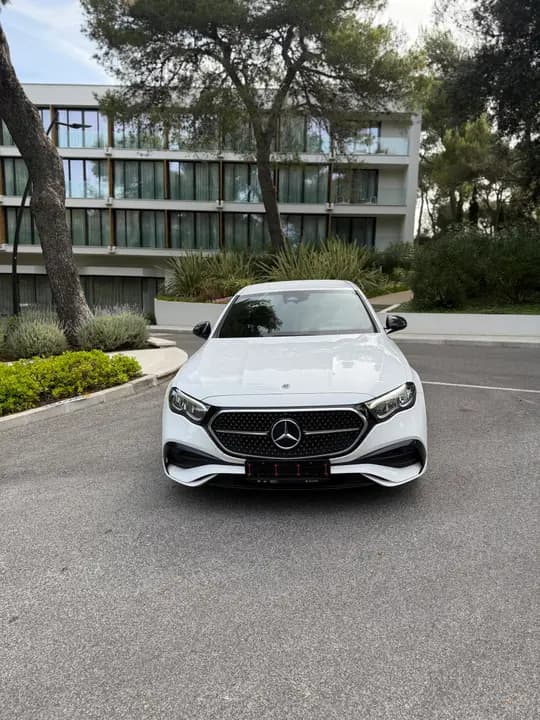 Mercedes E200, AMG oprema, u sustavu PDV-a, Netto 40.000