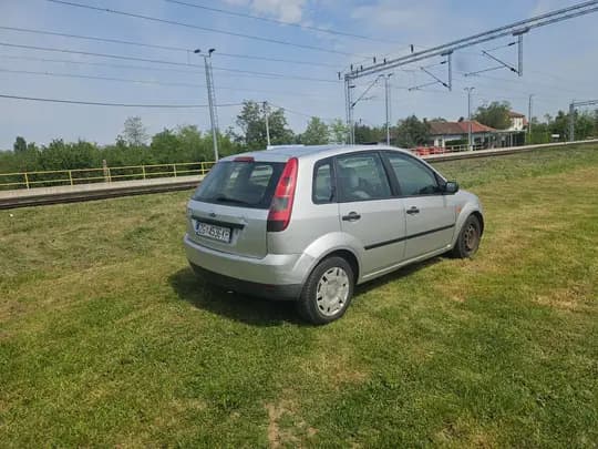 Ford fiesta benz+plin