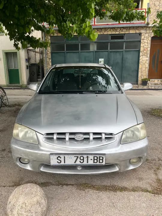 Prodaje se Hyundai Accent GLS 1.3 – 55 kW / 75 KS (2000. godište)
