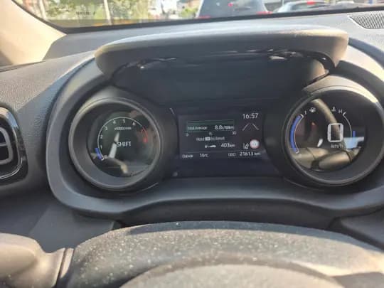 Toyota Yaris Cross 2023g. 1.5 benzin 