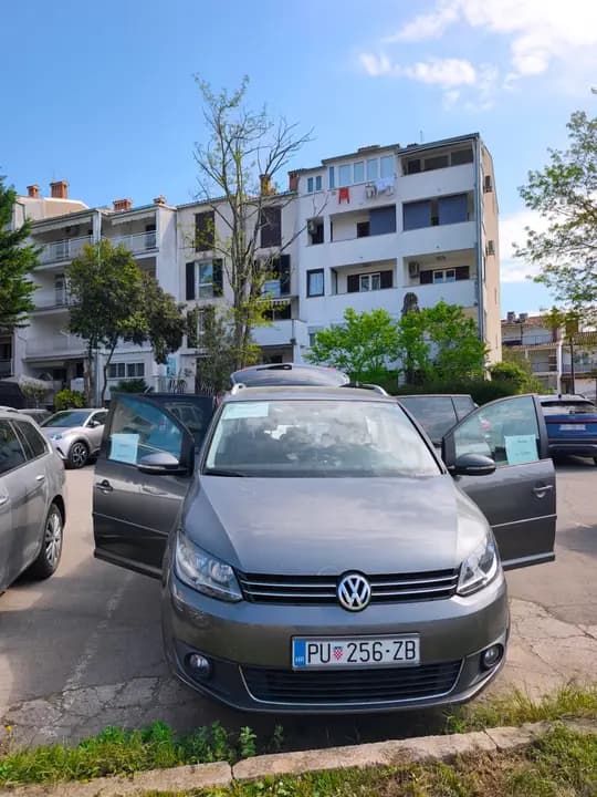 VW TOURAN 1.6 TDI, 2015.