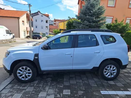 Dacia Duster 2022. god, 1 vlasnik, servisna povijest, BENZIN+PLIN