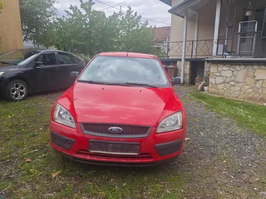 Ford Focus 1.4 hatchback povoljno 