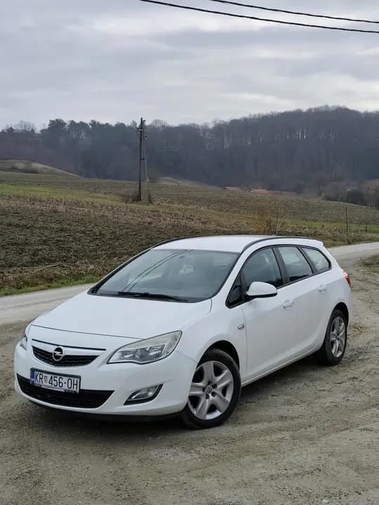 OPEL ASTRA J 1.7 CDTI KARAVAN