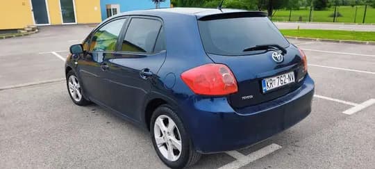 Toyota Auris 1.4i REGISTRIRAN GODINU DANA
