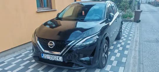 Nissan Qashqai 2022. god – automat, klima dvozonska, LED farovi