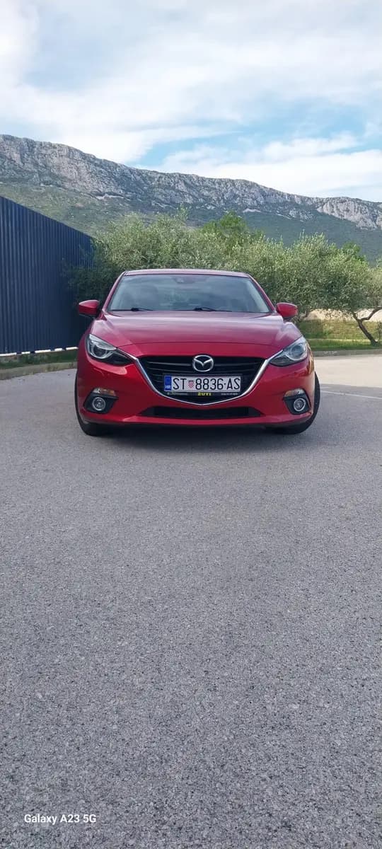 Mazda 3 benzin  , automatik