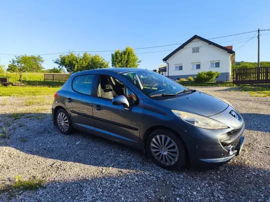Peugeot 207 1.6 HDi, 1 vlasnik, kupljen nov, registriran