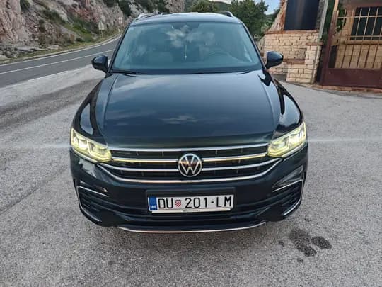 Tiguan R line 2.0 tdi DSG 7 sjedala