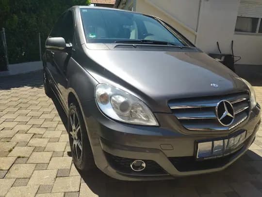 Mercedes B180