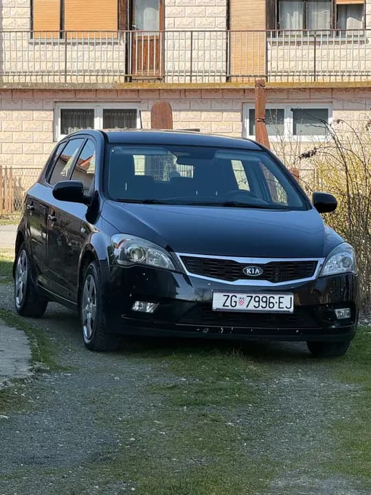 Kia Cee'd 2011. g, prvi vlasnik 