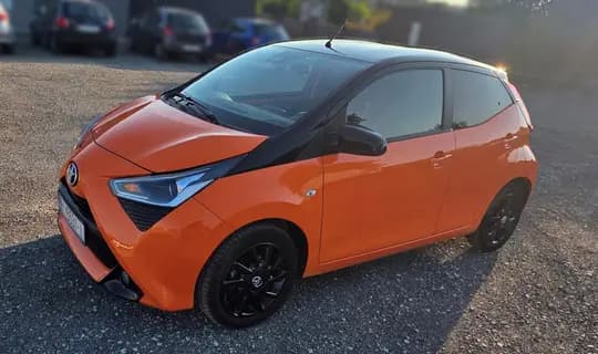 Toyota Aygo 1,0, reg. 1 god, kamera, autom. klima, očuvan