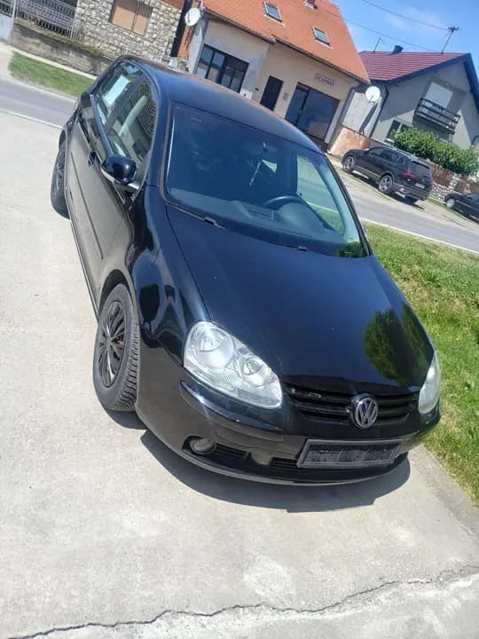 Vw Golf V 1.6 benz/plin 2008 god . Mob : 0916024716 