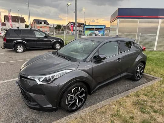 Toyota C-HR, 2019., D-Team oprema, 1.8 hibrid, automatik, cijela servisna povijest, 1. vlansik