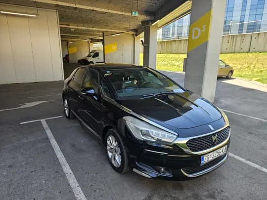 DS 5 Hybrid4 2.0 HDi 200 KS 4x4 | 2015 | Panorama | Koža**