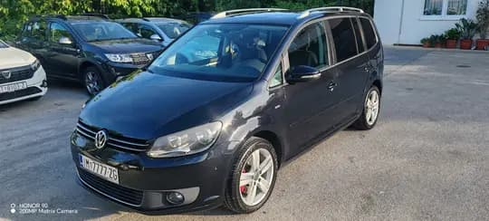 VW TOURAN 2.0 TDI • PANORAMA • LIFE oprema • 7 SJEDALA • SERVISNA
