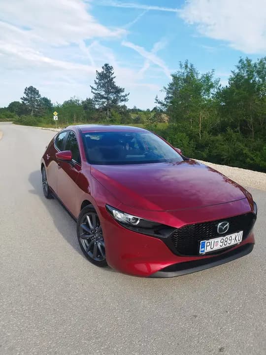 Mazda 3 G122 Plus