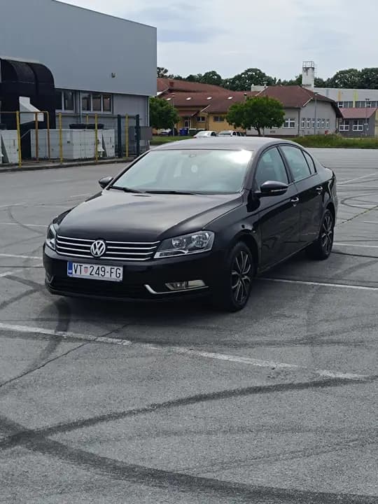 Prodaje passat 1.6 tdi 77 kw,  2011g, 271000km, reg 10/26, 6 brzina ljetne +zimske gume na alu felg.