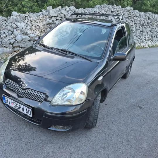 Toyota yaris 1.4 dizel d4d 185000 km ,dobro stanje