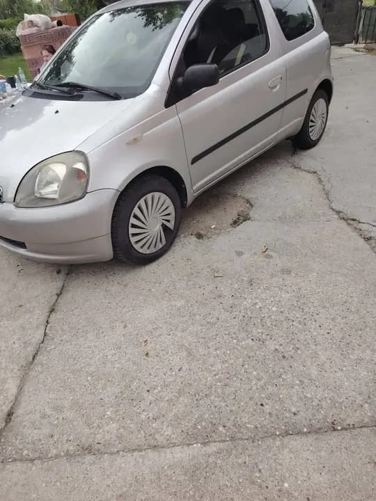 Toyota yaris 1.0 vvt-i 2003 rega do 2/2027 klima 