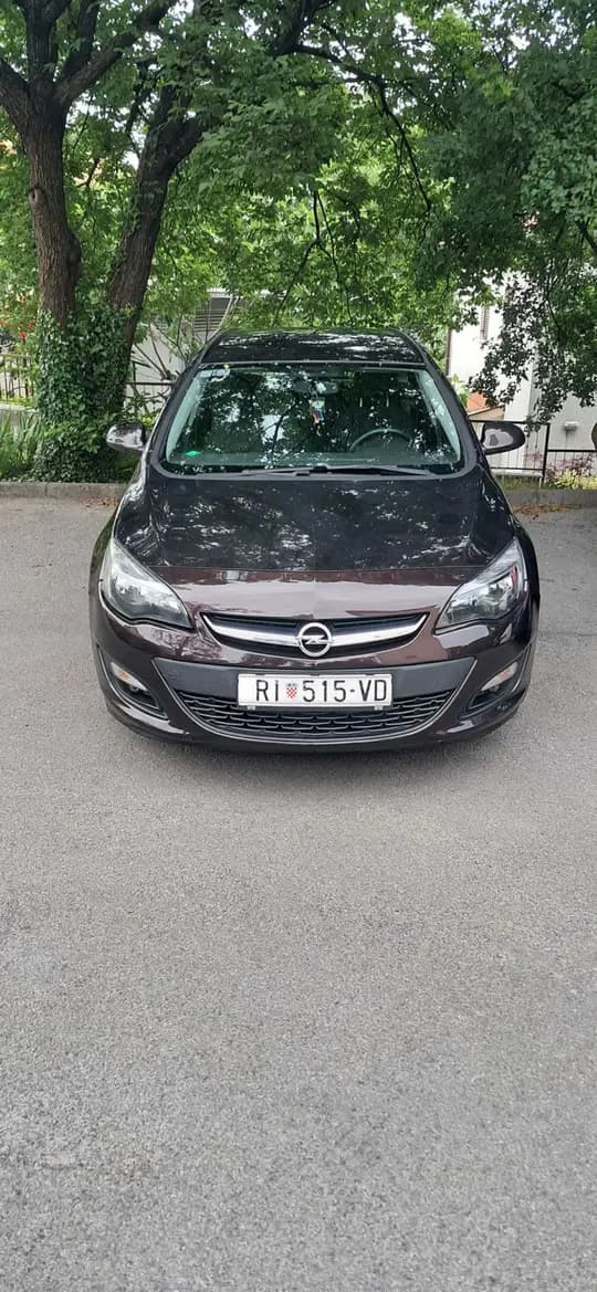 Opel Astra J