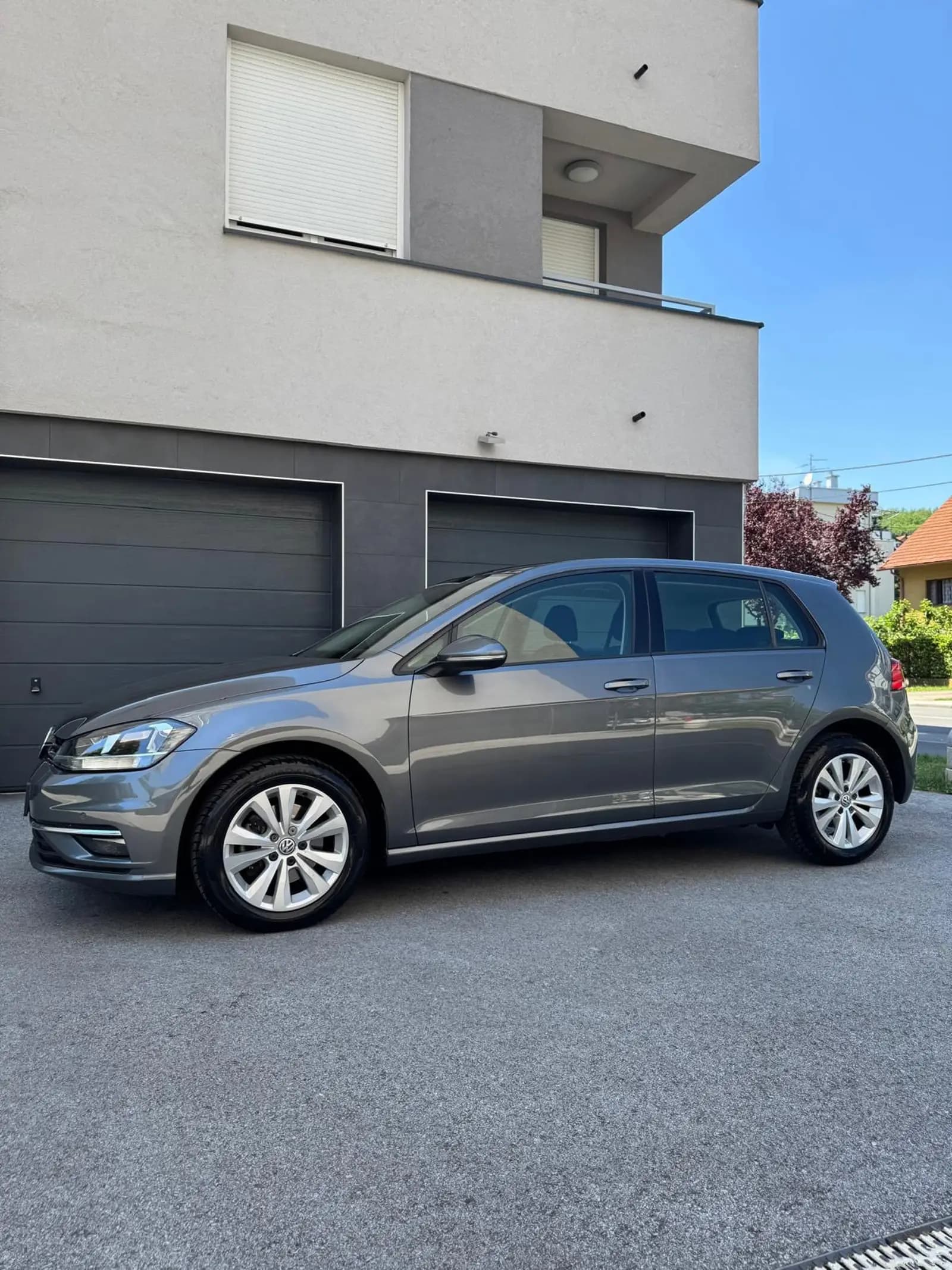 VW GOLF 7.5 1.6TDI DSG //191tkm//prvi vlasnik//digitalna servisna//odličan//
