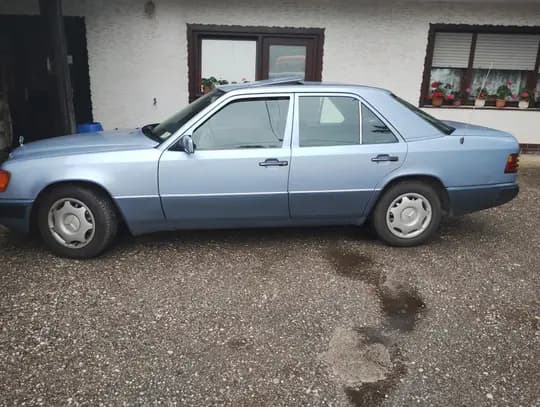 Mercedes 124 200d