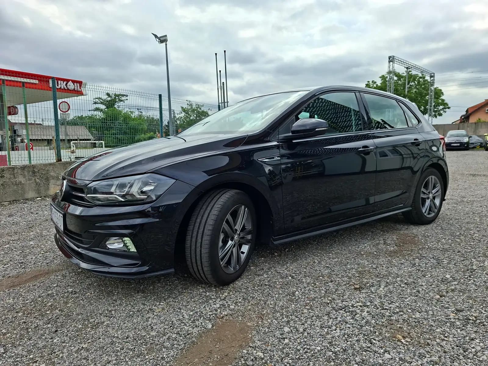 VW POLO 1,0 TSI  85 KW    R-LINE, NOVI MODEL....