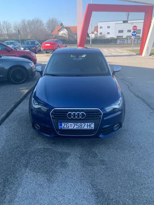 Audi A1 1.4 benzin - 2011. g. -90 kw (122ks) - samo 102 000 km