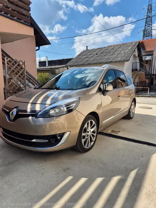Grand Scenic dci 130     reg 1/27      7sjed