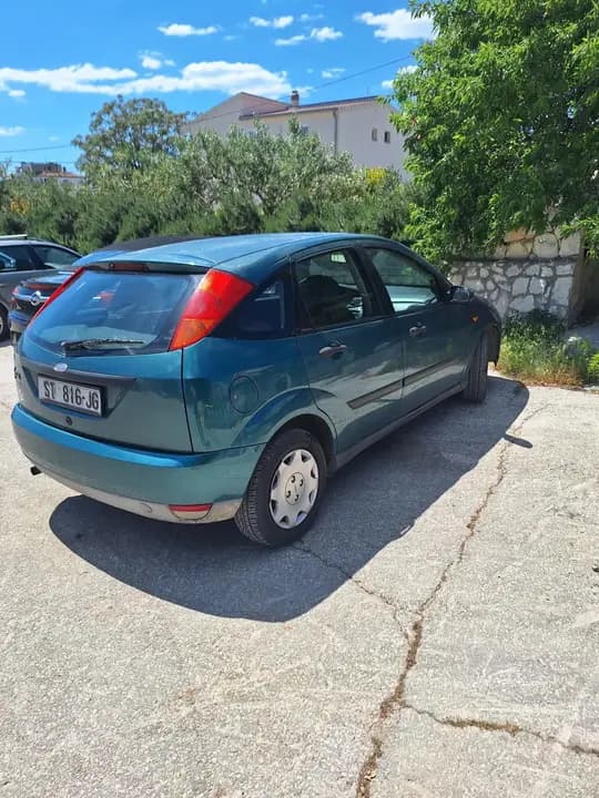 FORD FOCUS  