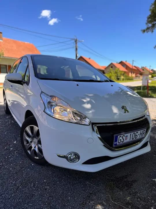 PEUGEOT 208 1.2 VTi (82 KS) - 2014. GODINA