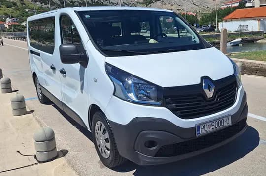 Renault Trafic Grand produženi 9 siceva  2017.godina, HR auto