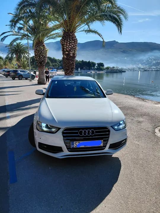 AUDI A4 