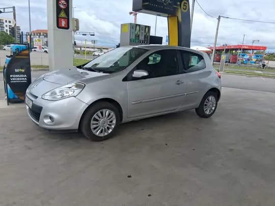 RENAULT CLIO 1.2/REDIZAJN/2011G.REG.UREDAN I U DOBROM STANJU