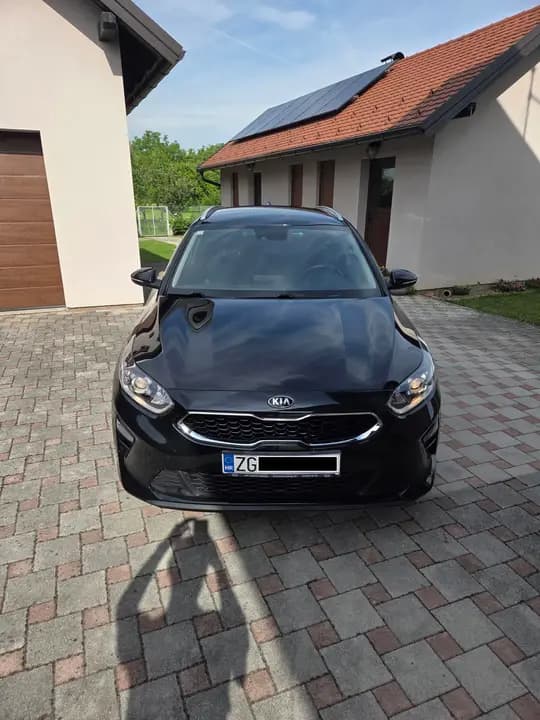 Prodajem Kia Ceed (cee'd) Sportswagon 1,6 CRDi