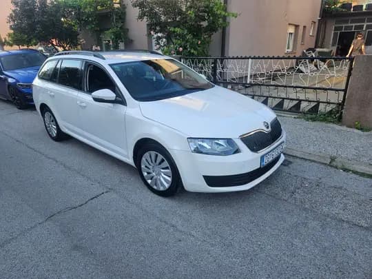 Skoda Octavia lagano ostecena