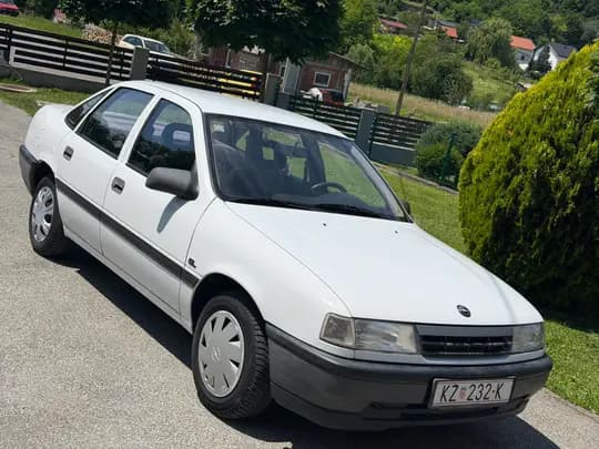 OPEL VECTRA 1.6i 1990g *SAMO 138t KM*