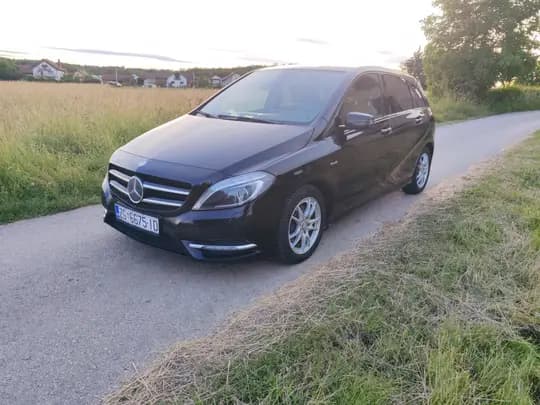 Mercedes B-klasa, Hitno 