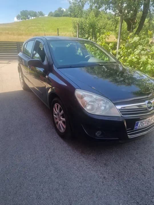 Prodaje se Opel Astra 1.4 + plin (2008. godina)!!!