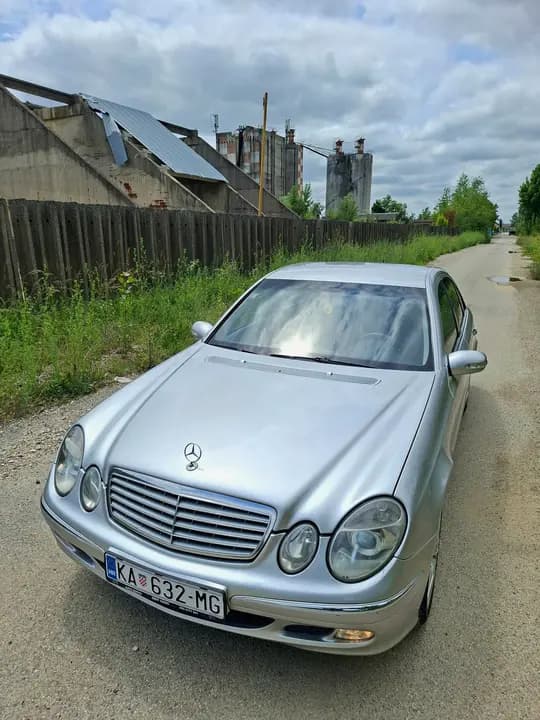 E KLASA MERCEDES - SVE ISPRAVNO ODLICAN